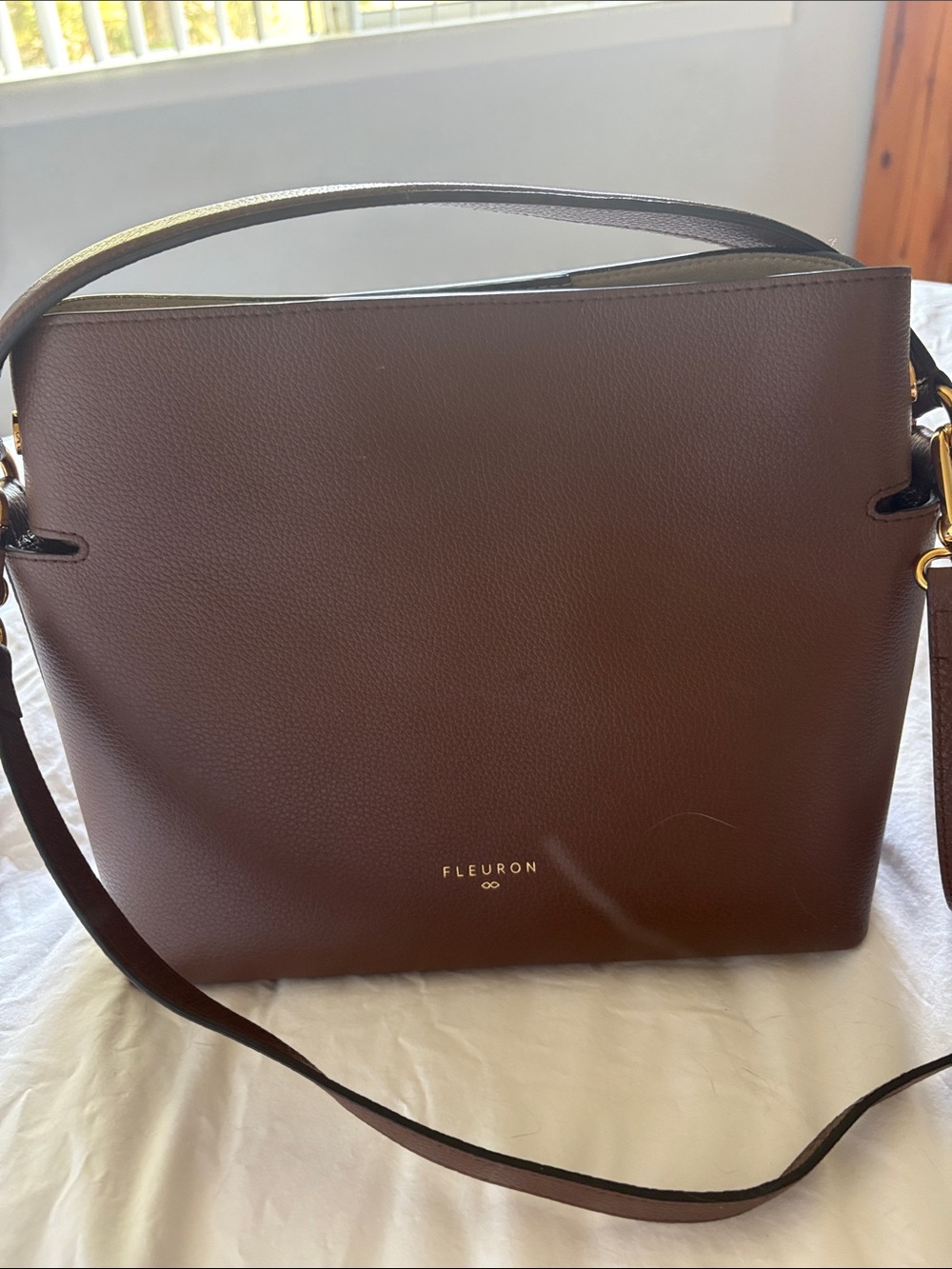 Fleuron Swan Brown Leather Shoulder Bag
